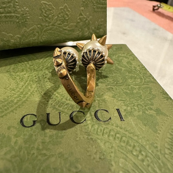 Ring Gold-Tone Metal & Faux Pearl - Picture 2 of 14